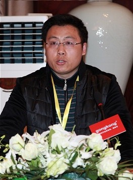 杭和代表讲话.jpg